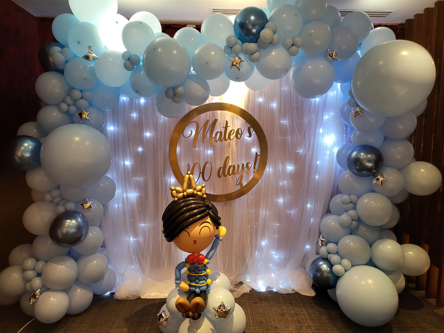 Blinking LED Curtain Backdrop Pastel Blue Organic Balloon Garland