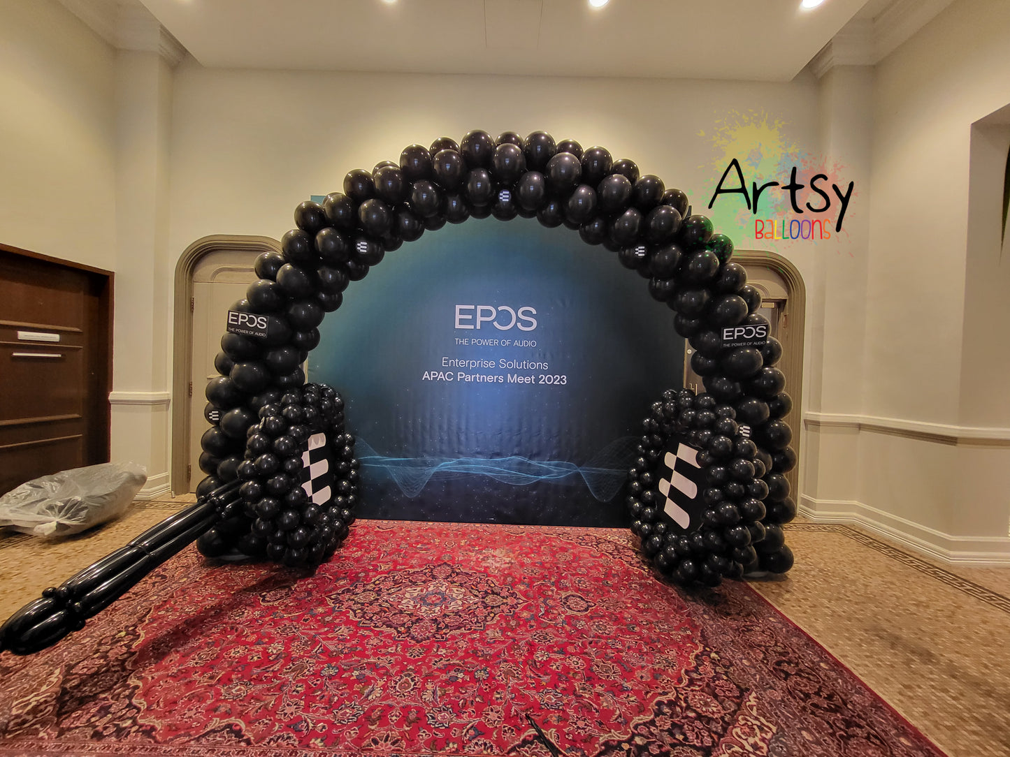 Headphone Balloon Arch