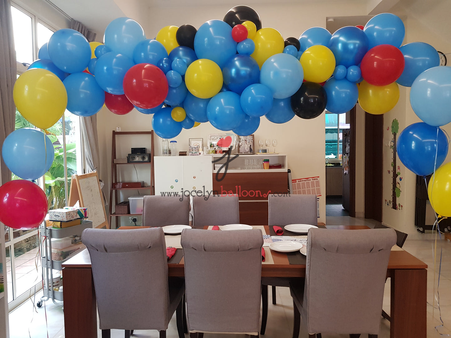 Organic Balloon Garland