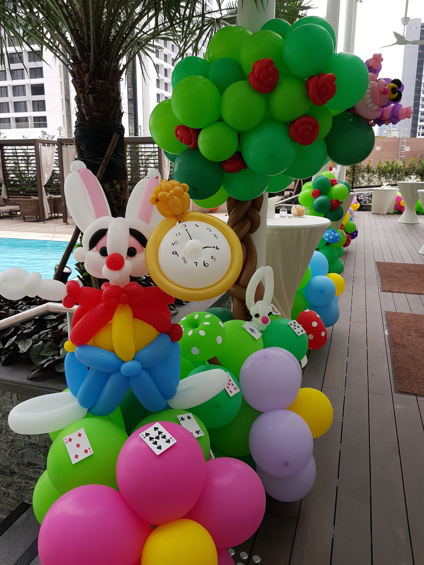 Alice In The Wonderland Balloon Decorations